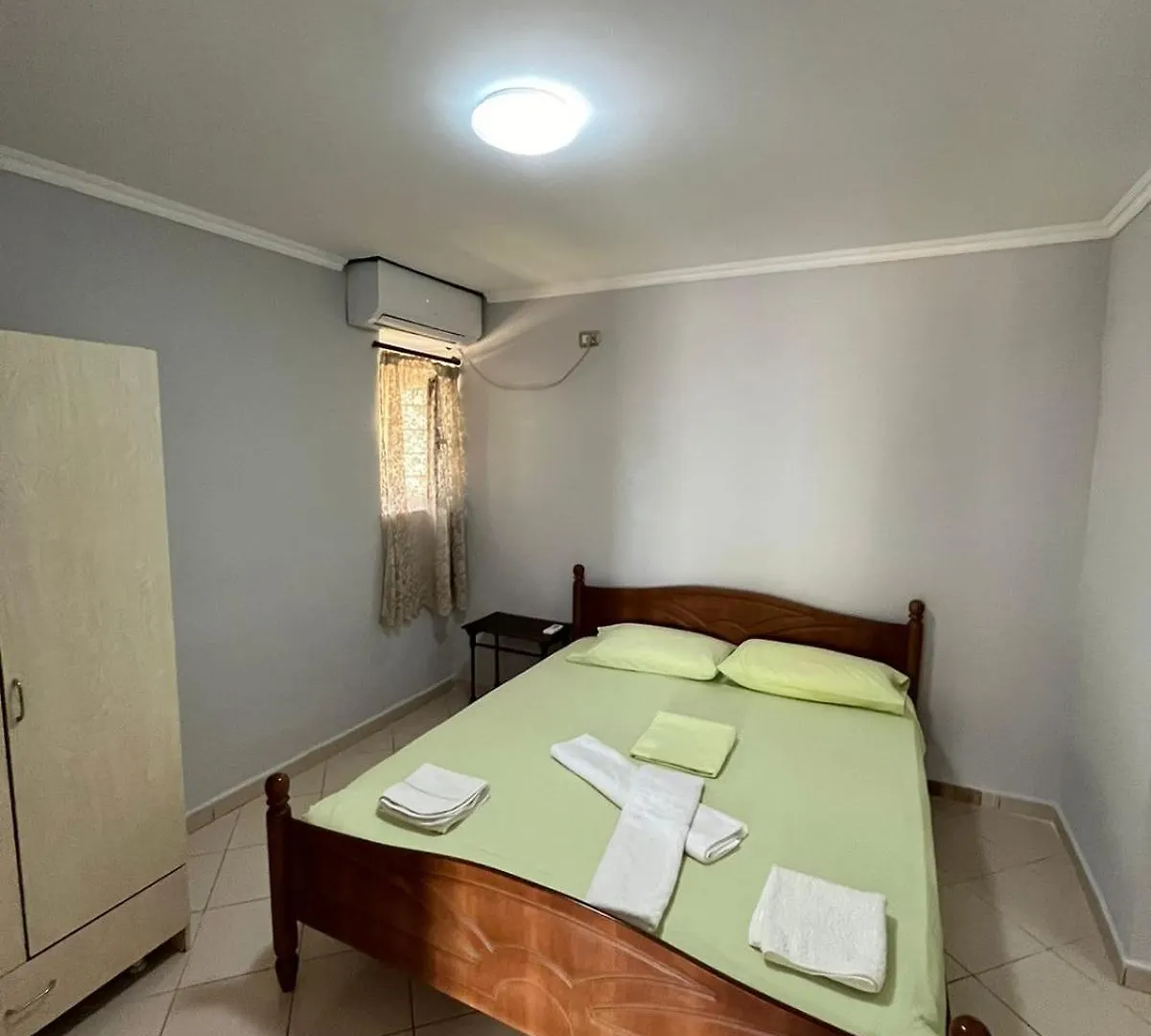 Dima'S Apartments Borsh Πανσιόν