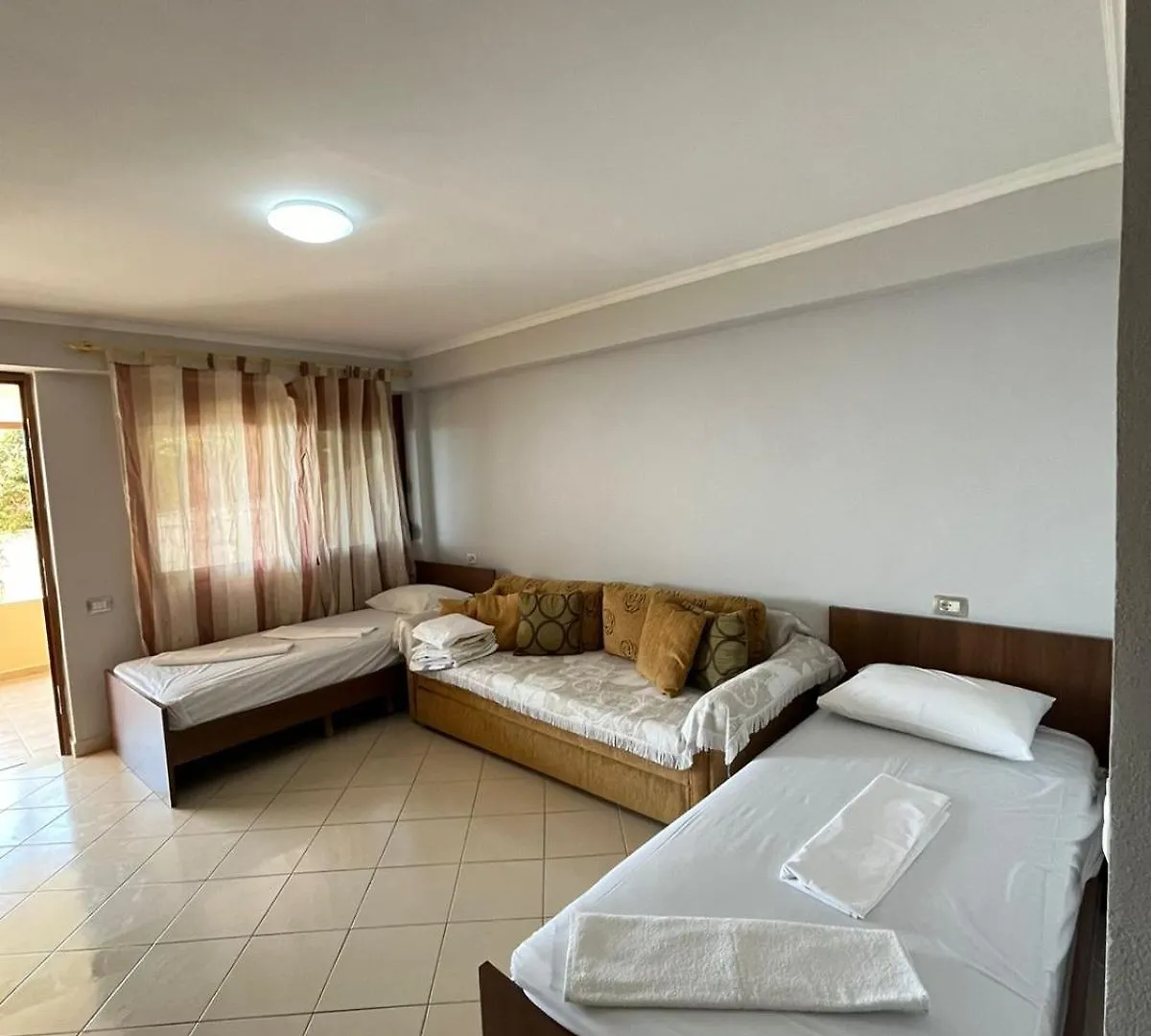 Dima'S Apartments Borsh